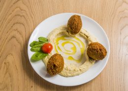hummus und falafel momen food